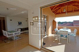 Petrčane - luksuzna villa 340m2 blizina i pogled na more! 790000€, Zadar - Okolica, Casa