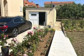 ZADAR, PRIVLAKA - Prekrasna kuća s velikom okućnicom i maslinikom, Privlaka, Casa