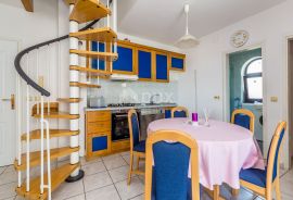 Otok Krk, Malinska - Apartman 2S+DB sa pogledom i blizu mora, Malinska-Dubašnica, Flat