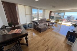 Opatija centar lijepi stan u staroj vili!, Opatija, Apartamento