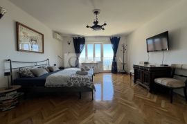 Opatija centar lijepi stan u staroj vili!, Opatija, Appartment