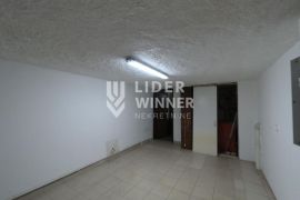 Izdajemo kuću na Lekinom brdu ID#77755, Voždovac, Casa