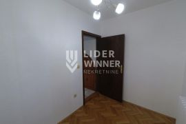 Izdajemo kuću na Lekinom brdu ID#77755, Voždovac, House