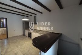 Izdajemo kuću na Lekinom brdu ID#77755, Voždovac, House