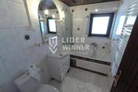 Izdajemo kuću na Lekinom brdu ID#77755, Voždovac, House