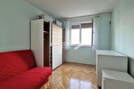 Krnjevo, 3-soban s balkonom i pogledom na more, Rijeka, شقة