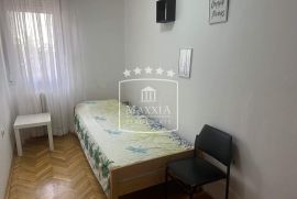 Zadar - prostrani stan prizemlje 74m2 s terasom 44m2! 239000€, Zadar, Kвартира