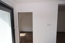 Titulo, Irig, Appartment