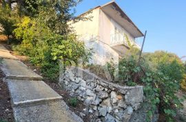 Brist-Kuća za adaptaciju 120 m2,terasa pogled na more, Gradac, House