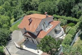 Grižane kuća sa tri stana na rubu zelenog pojasa, Vinodolska Općina, House