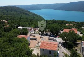 Labin, okolica, renovirana kuća s pogledom na more, Labin, Ev