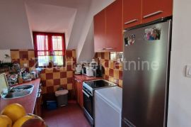 Zemun, Šilerova, 109m2, plus dvorište, uknjiženo, Zemun, Appartment