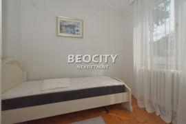Novi Beograd, Bežanijska kosa 2, Ljubinke Bobić, 3.0, 70m2, Novi Beograd, Apartamento