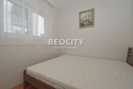 Novi Beograd, Bežanijska kosa 2, Ljubinke Bobić, 3.0, 70m2, Novi Beograd, شقة