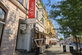 Osijek, Centar, ulični poslovni prostor 96 m2 s pogledom na Konkatedralu, Osijek, Propriété commerciale