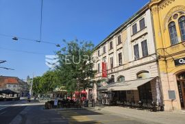 Osijek, Centar, ulični poslovni prostor 96 m2 s pogledom na Konkatedralu, Osijek, العقارات التجارية