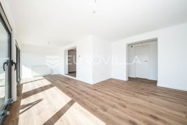 Zagreb, Sveti duh četverosoban stan 110 m2, Zagreb, Appartment