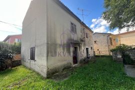 Stara kamena kuća u Šišanu, 105 m2, Ližnjan, Ev