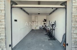 Split, Žnjan  - trosoban stan sa garažom, 95 m2, Split, Διαμέρισμα