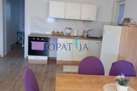 Vir, kuca sa dva apartmana na mirnoj lokaciji, Vir, Kuća