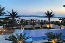 Selce, Crikvenica, izuzetna luksuzna vila  NKP 400 m2 s bazenom i pogledom na more, Crikvenica, Ev