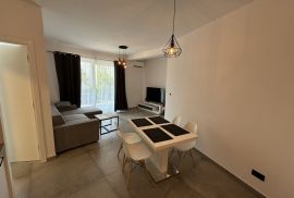 Dvosoban stan na dobroj lokaciji, Pula, Istra, Pula, Appartamento