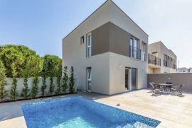 Moderna nova kuća sa bazenom, Pula, Istra, Pula, Maison