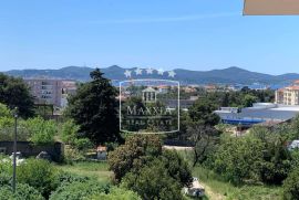 Zadar - garsonjera 32.10m s garažnim parkirnim mjestom! 139.000€, Zadar, Apartamento