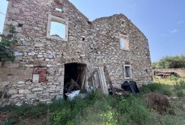 UGLJAN, POLJANA - Kamena kuća za adaptaciju u blizini mora, Preko, Maison