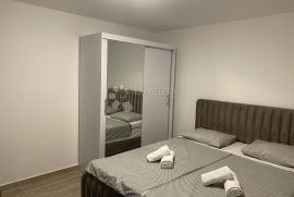 Apartmanska kuća Vinišće, Marina, Дом