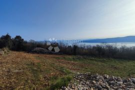 TOP Građevinsko zemljište sa panoramskim pogledom na more, Kršan, Terreno