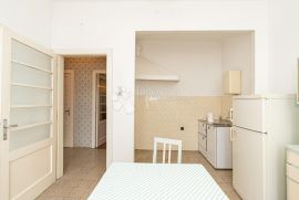 Dvosoban stan između Brajde i Belvedera, Rijeka, Appartamento