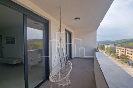Lux Penthouse Iznajmljivanje 70m² Sa Garažom NOVOGRADNJA, Istočno Novo Sarajevo, Apartamento