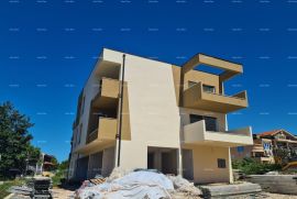 Stan Prodajemo stan A7 na odličnoj lokaciji u Medulinu! 200m od plaže!, Medulin, Appartamento