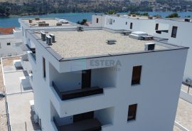 PRODAJA apartman Grebaštica 121,80 m2, 200 m od mora, 2 parkinga, Šibenik - Okolica, شقة