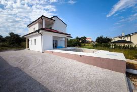 Kuća sa bazenom, Buje, Istra, Buje, Maison