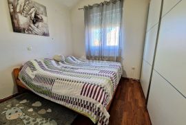 RIJEKA, ZAMET - uređen dvosoban stan s dva balkona, Rijeka, Διαμέρισμα