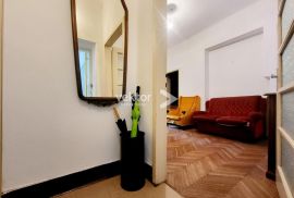 Bulevard, 2-soban stan s balkonom, Rijeka, Appartement