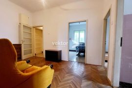 Bulevard, 2-soban stan s balkonom, Rijeka, Appartement