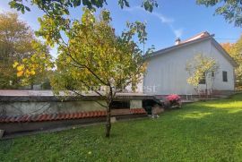 VIŠKOVO, prekrasna namještena prizemnica od 100 m2 sa terenom od 807 m2, Viškovo, Maison