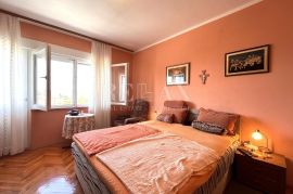 Crikvenica - stan s okućnicom u vlasništvu, Crikvenica, Apartamento