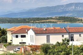 Namješteni apartman s pogledom na more, Dobrinj, Διαμέρισμα