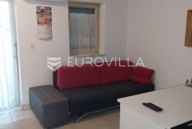 Pula, Kaštanjer - apartman na 1.katu, NKP 31.12 m2 - nedaleko od Arene, Pula, Propiedad comercial