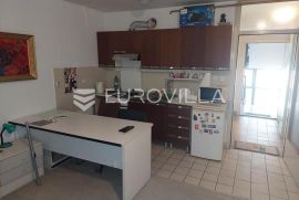 Pula, Kaštanjer - apartman na 1.katu, NKP 31.12 m2 - nedaleko od Arene, Pula, Ticari emlak