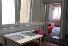 Lep mali salonac, Tašmajdan, crkva Svetog Marka, Vračar, Apartamento