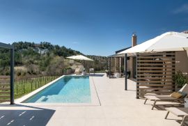 Prekrasna moderna kuća s bazenom u okolici Huma, Istra, Buzet, Ev
