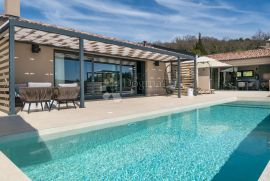 Prekrasna moderna kuća s bazenom u okolici Huma, Istra, Buzet, Maison