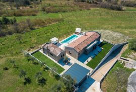 Prekrasna moderna kuća s bazenom u okolici Huma, Istra, Buzet, Дом