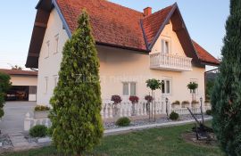 Luksuzna kuća u blizini grada, cena dogovor, Obrenovac, Haus
