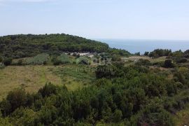 ISTRA, PREMANTURA Građevinsko zemljište s dozvolom za vilu 500 metara od mora s pogledom!, Medulin, Terreno
